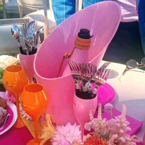 Veuve Clicquot Pink Champagne Bucket and Flutes - Picture 2 of 3